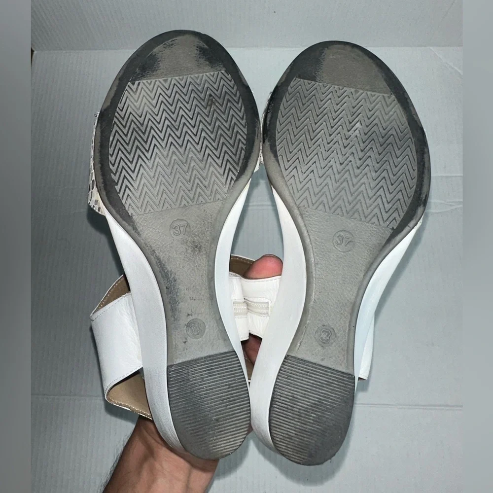 Bueno White Leather Wedge Sandals Size 37 | Metallic Detail | EUC - Picture 6 of 9